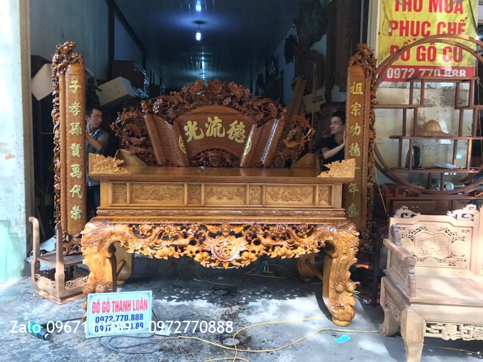 Sập Thờ, Cuốn Thư Câu Đối Mai Điểu Gỗ Gụ. Khách Đông Hưng Thái Bình: