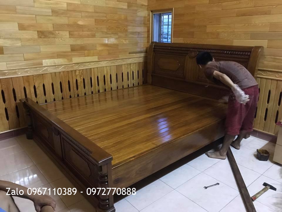 Bộ Cuốn Thư Câu Đối Gỗ Gụ. Khách Hải Dương;;