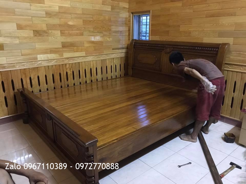 Bộ Cuốn Thư Câu Đối Gỗ Gụ. Khách Hải Dương;;