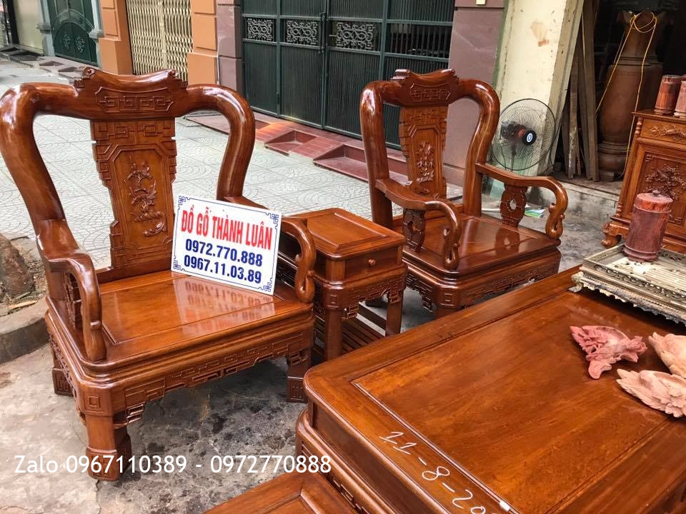 Bàn Giao Bộ Bàn ghế Minh Quốc Triện Gỗ Gụ, Kệ Tivi Gỗ Hương. GD A Đăng Hải Phòng,