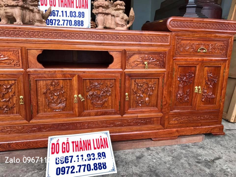 VIP Bàn Ghế Quốc Triện, Kệ Tivi Gỗ Hương Đỏ. Chú Hùng Yên Bái.,