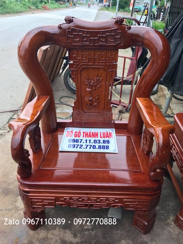 VIP Bàn Ghế Quốc Triện, Kệ Tivi Gỗ Hương Đỏ. Chú Hùng Yên Bái::