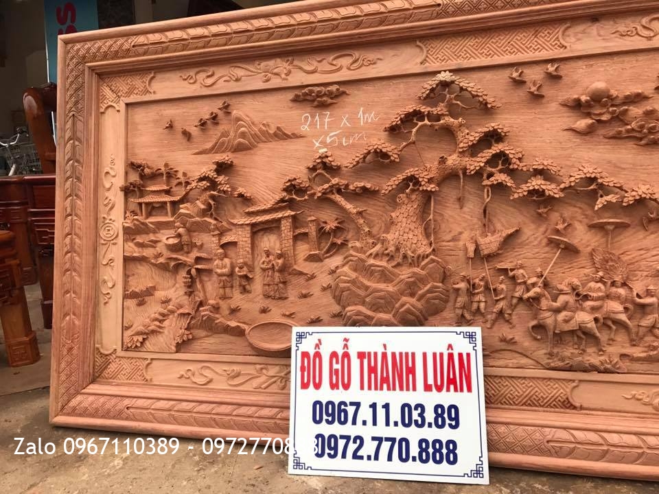 Tranh Gỗ Đục Vinh Quy Bái Tổ Gỗ Hương Đá.2m17x1m.