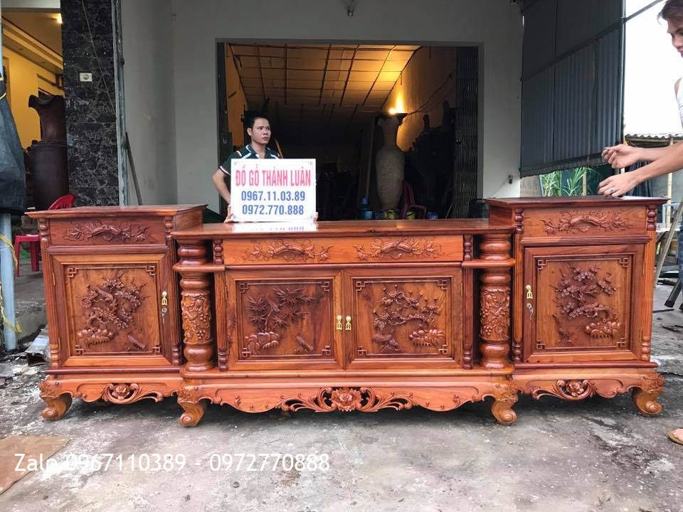 Kệ Tivi Gỗ Hương Đỏ Lào VÍP 2m47. A Dương Yên Bái.