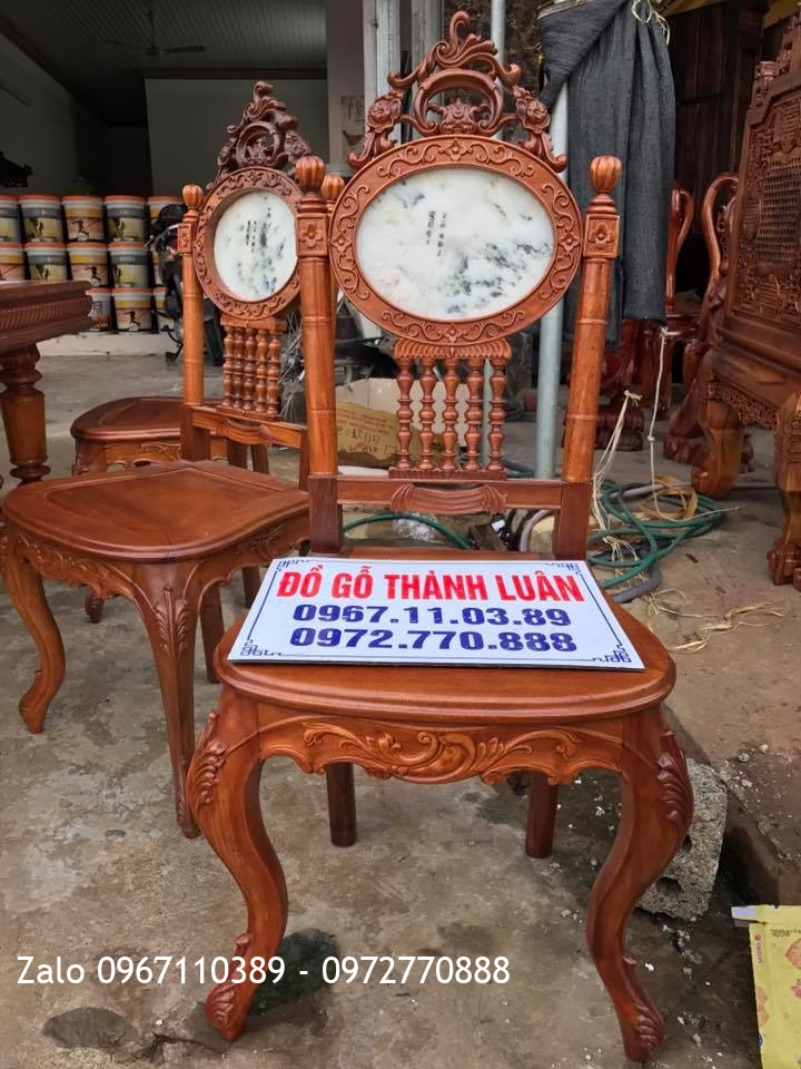 Bộ bàn ghế ăn vách đá Mẫu Đồng Hồ Pháp Cổ. Khách Hà Tĩnh