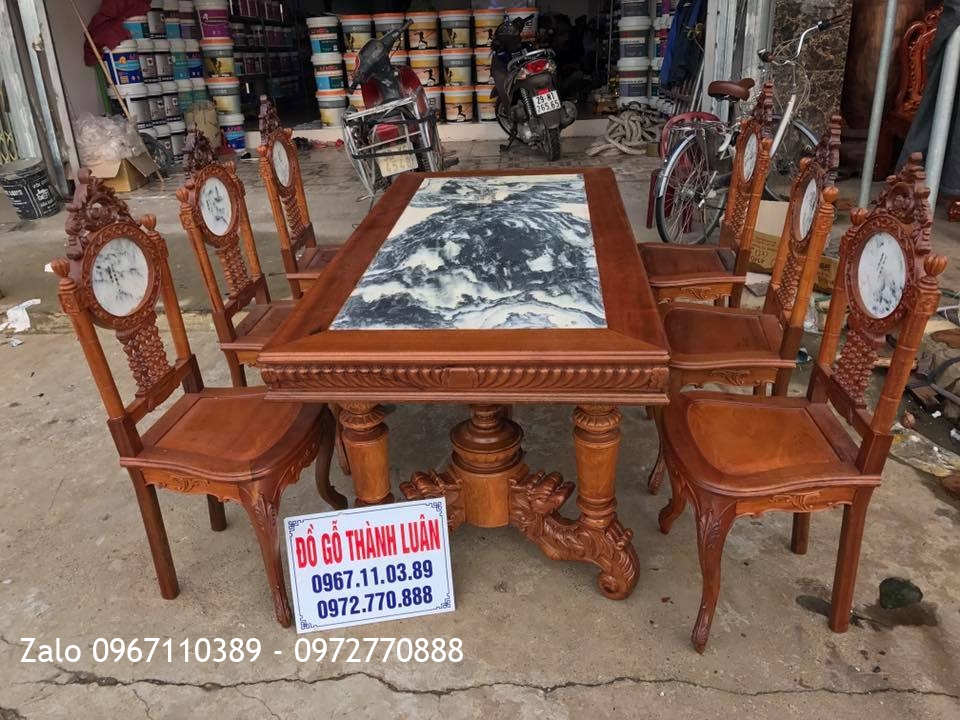 Bộ bàn ghế ăn vách đá Mẫu Đồng Hồ Pháp Cổ. Khách Hà Tĩnh