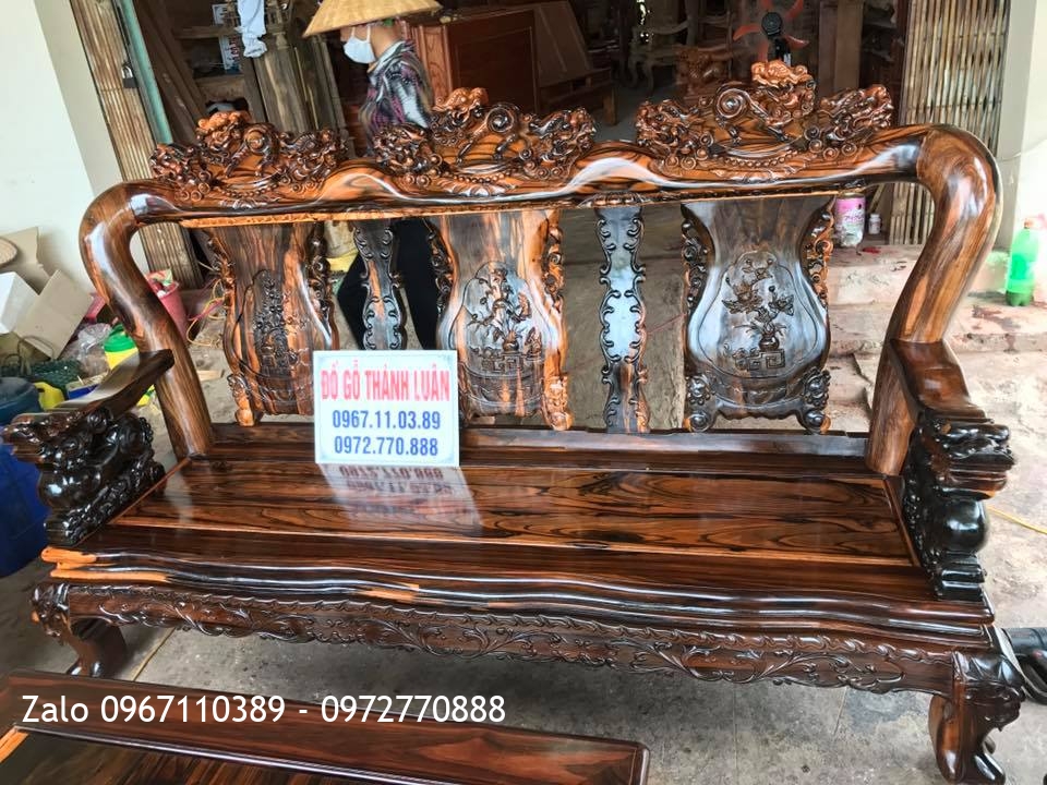 Kệ TiVi, Bộ Bàn Ghế MInh Quốc Nghê Gỗ Mun Hoa. Khách Thanh Hoá: