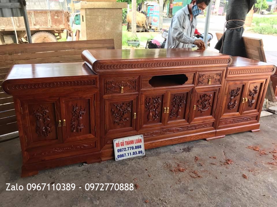Kệ Tivi Kiểu Mõ 3 Cục Gỗ Hương Đỏ Lào VÍP. Chị Linh Nhi Vũng Tàu.