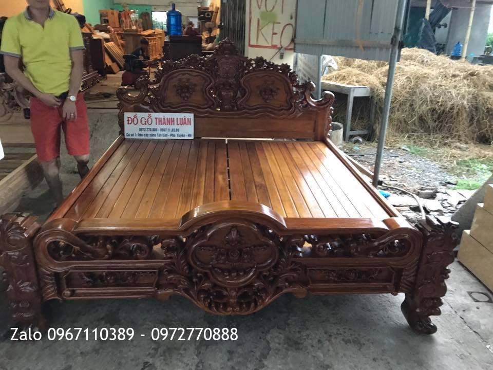 Giường Hoa Hồng Gỗ Gụ Mẫu Lu-i 1m8-2m. Khách TPHCM.