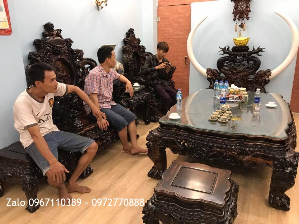 TỦ ÁO HOA HỒNG GỖ MUN. Bác Vinh Cầu Giấy HN::