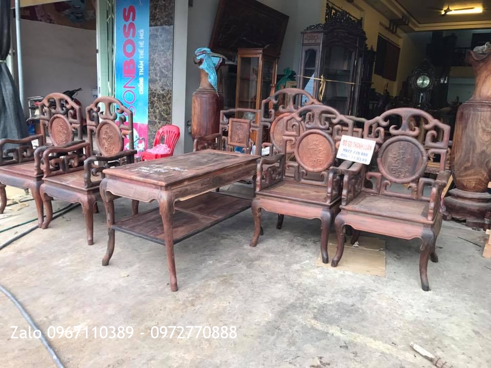 Bộ Ghế Móc Gỗ Trắc Đỏ Gồm 8 Món::.