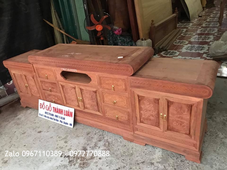 Xong 3 Kệ Tivi Gỗ Hương Đỏ Kiểu Mõ, Đục Thủ Công Và Đục CNC: