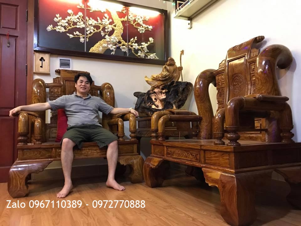 2 Ghế Tần Thuỷ Hoàng Cột 16 Khủng Gỗ Hương Vân. A Tuân Hà Đông.