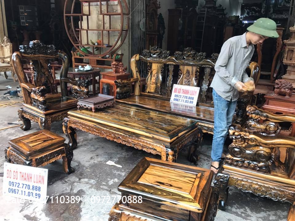 Bộ Minh Quốc Nghê Gỗ Mun Chọn Vân Hoa Da Báo. A Quân Hải Phòng.