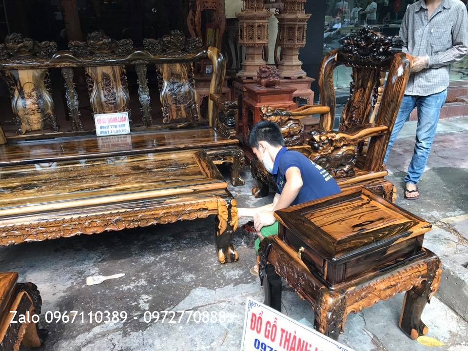 Bộ Minh Quốc Nghê Gỗ Mun Chọn Vân Hoa Da Báo. A Quân Hải Phòng::.