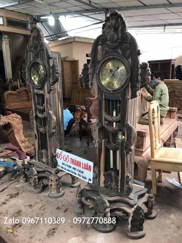 2 Đồng Hồ Gỗ Mun Chân Hoa Lan Tây Víp,