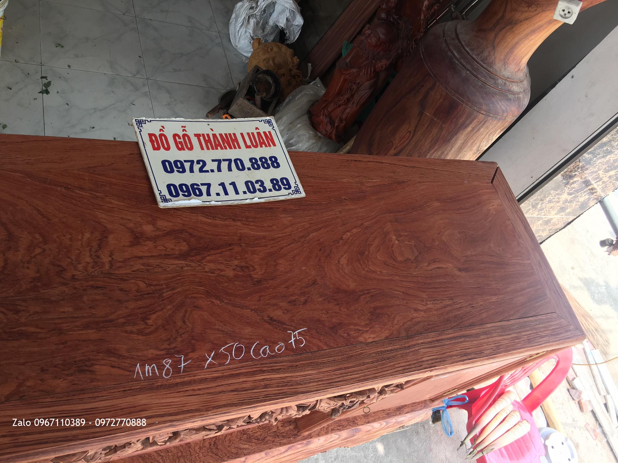 TỦ CHÈ CẨM LAI VÂN VÍP ĐẶC SẮC,.