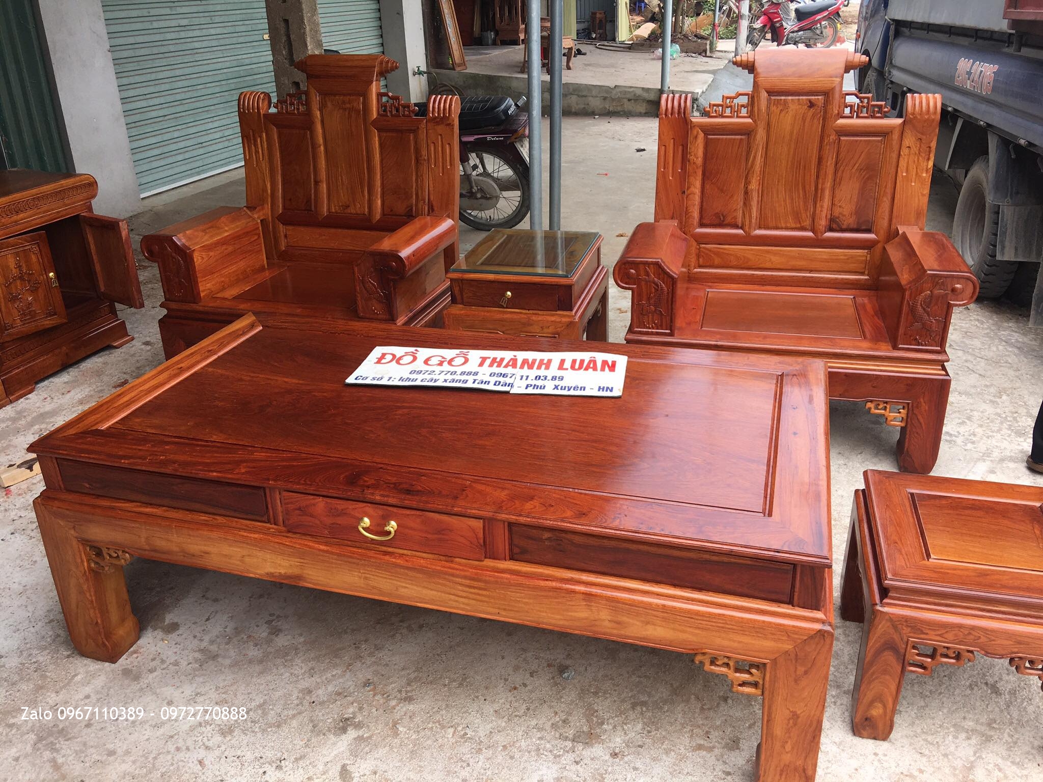 Bộ Bàn Ghế Âu Á Hộp, Kệ Tivi Kiểu Mõ Gỗ Hương Lào, Tủ Thờ Gụ. Khách TP Thanh Hoá.