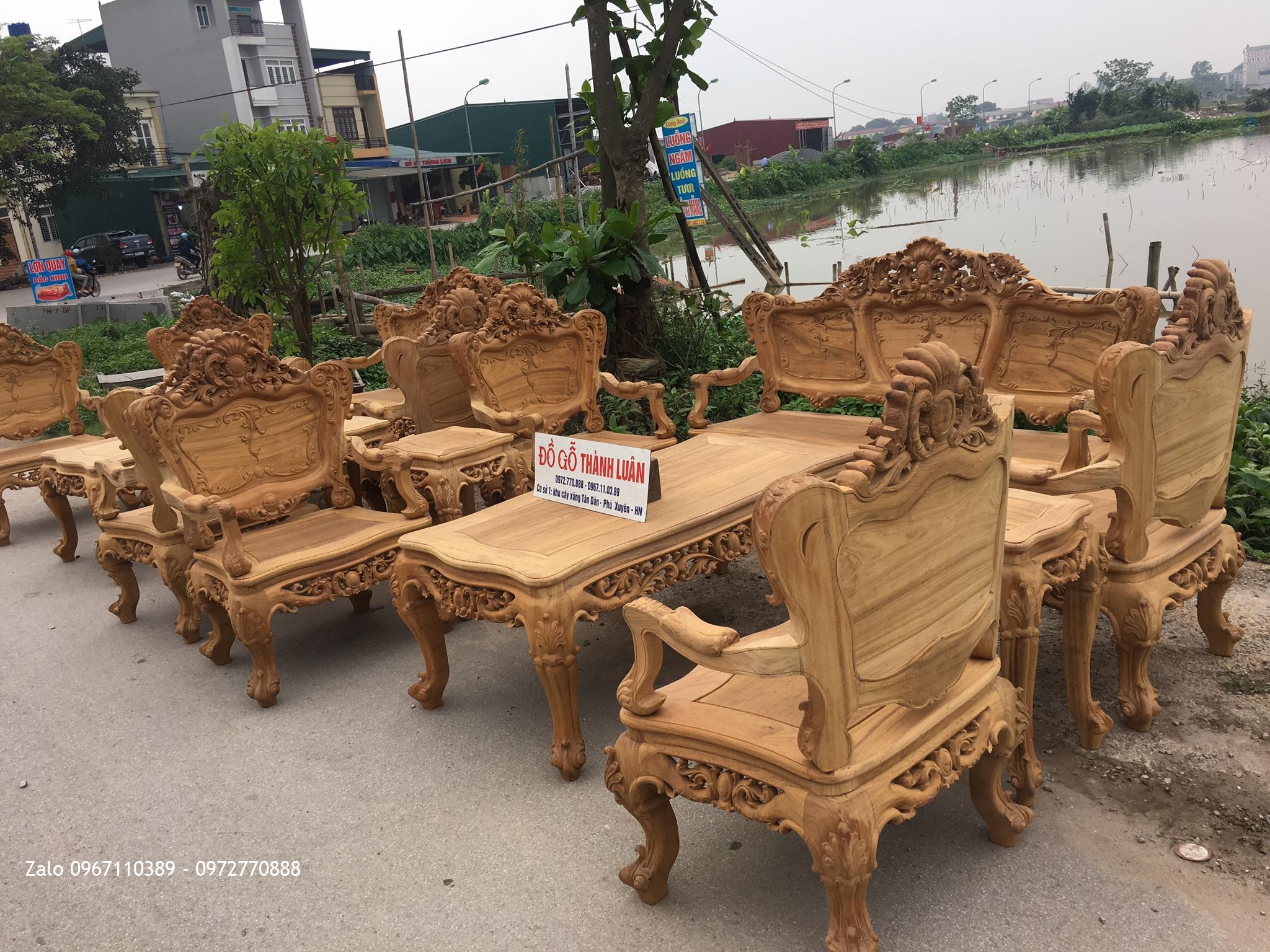 2 Bộ Bàn Ghế Lu-i Đại Gỗ Gụ Ta Quảng Bình Siêu Víp