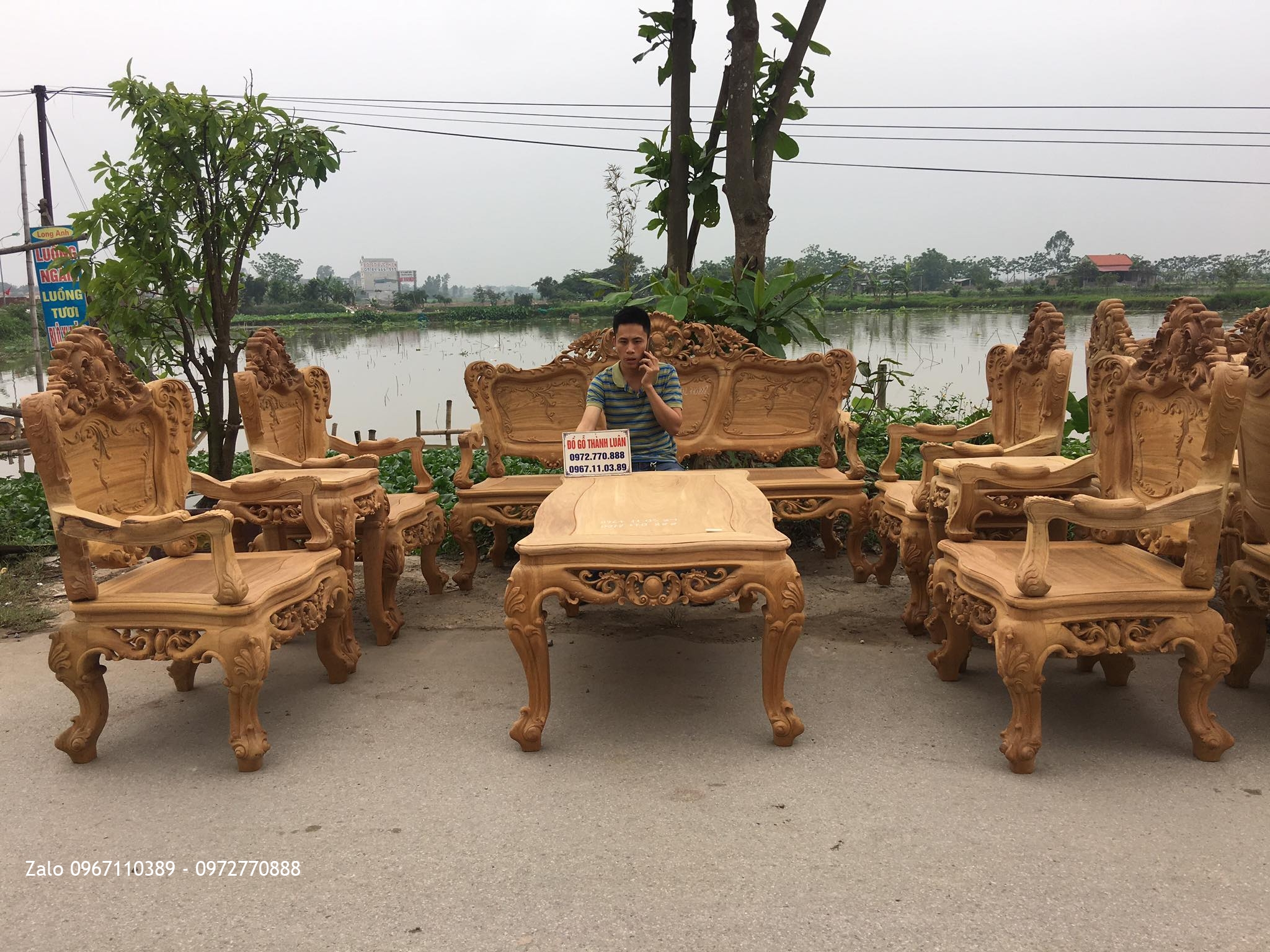 2 Bộ Bàn Ghế Lu-i Đại Gỗ Gụ Ta Quảng Bình Siêu Víp.,