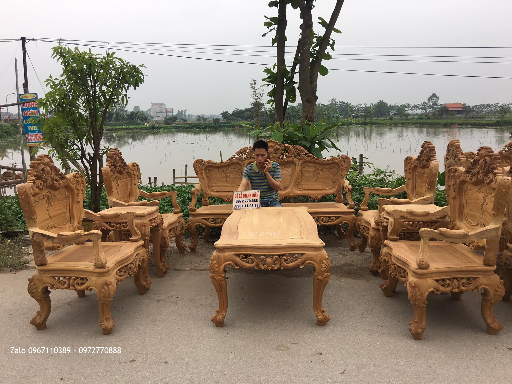 2 Bộ Bàn Ghế Lu-i Đại Gỗ Gụ Ta Quảng Bình Siêu Víp.,