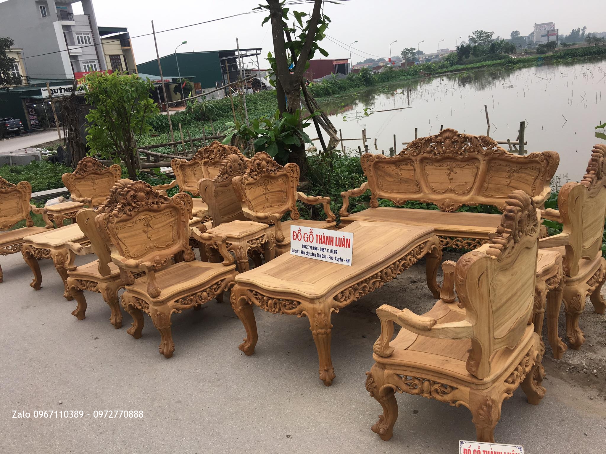 2 Bộ Bàn Ghế Lu-i Đại Gỗ Gụ Ta Quảng Bình Siêu Víp.,