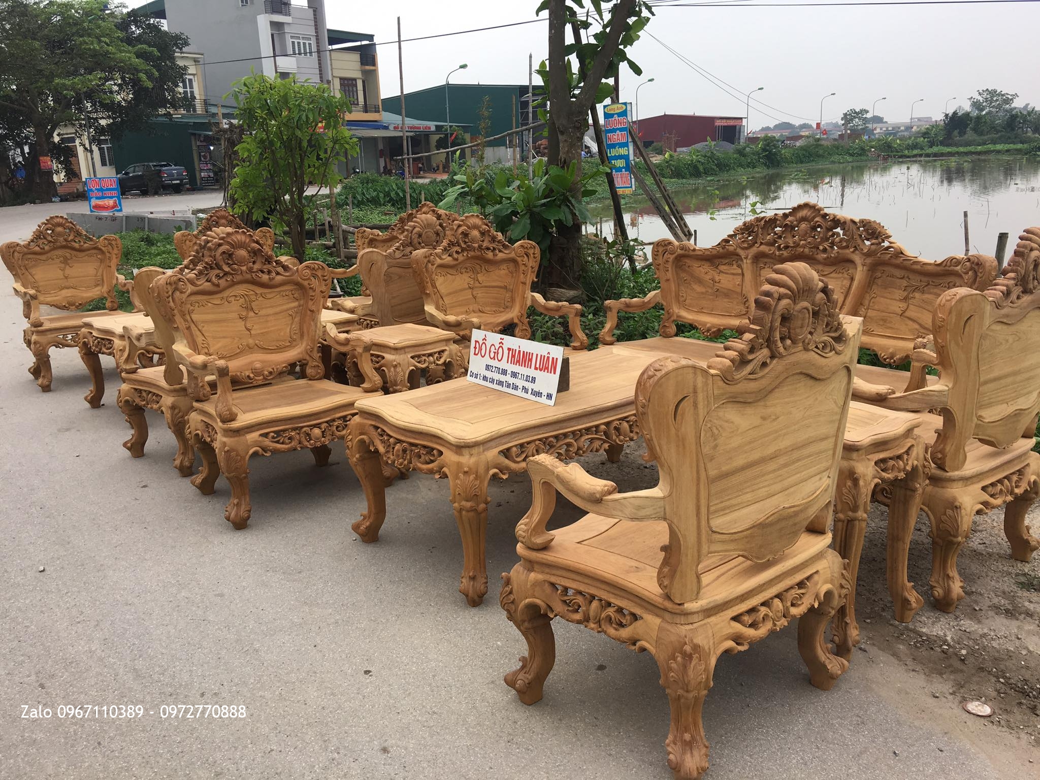 2 Bộ Bàn Ghế Lu-i Đại Gỗ Gụ Ta Quảng Bình Siêu Víp