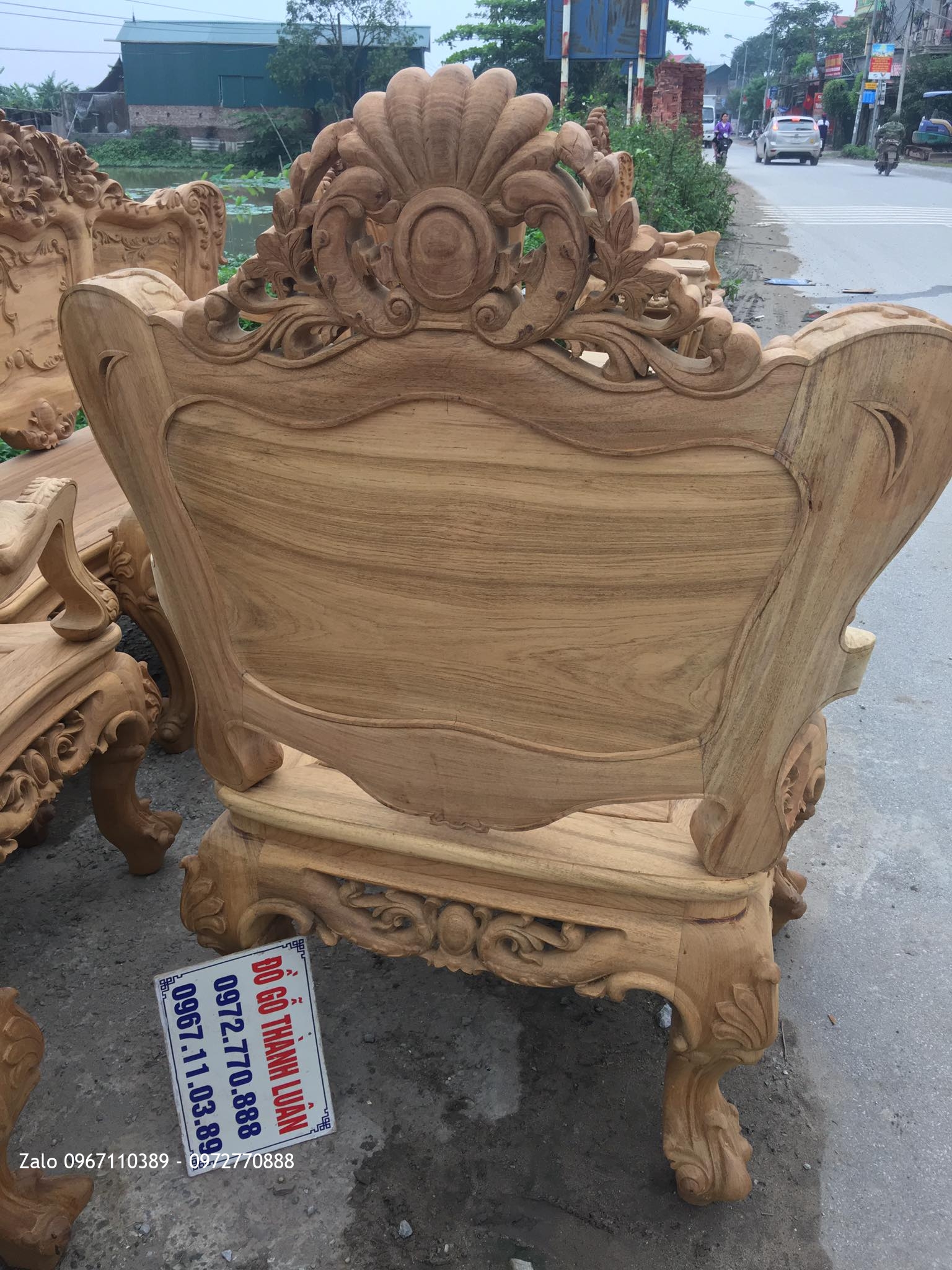 2 Bộ Bàn Ghế Lu-i Đại Gỗ Gụ Ta Quảng Bình Siêu Víp: