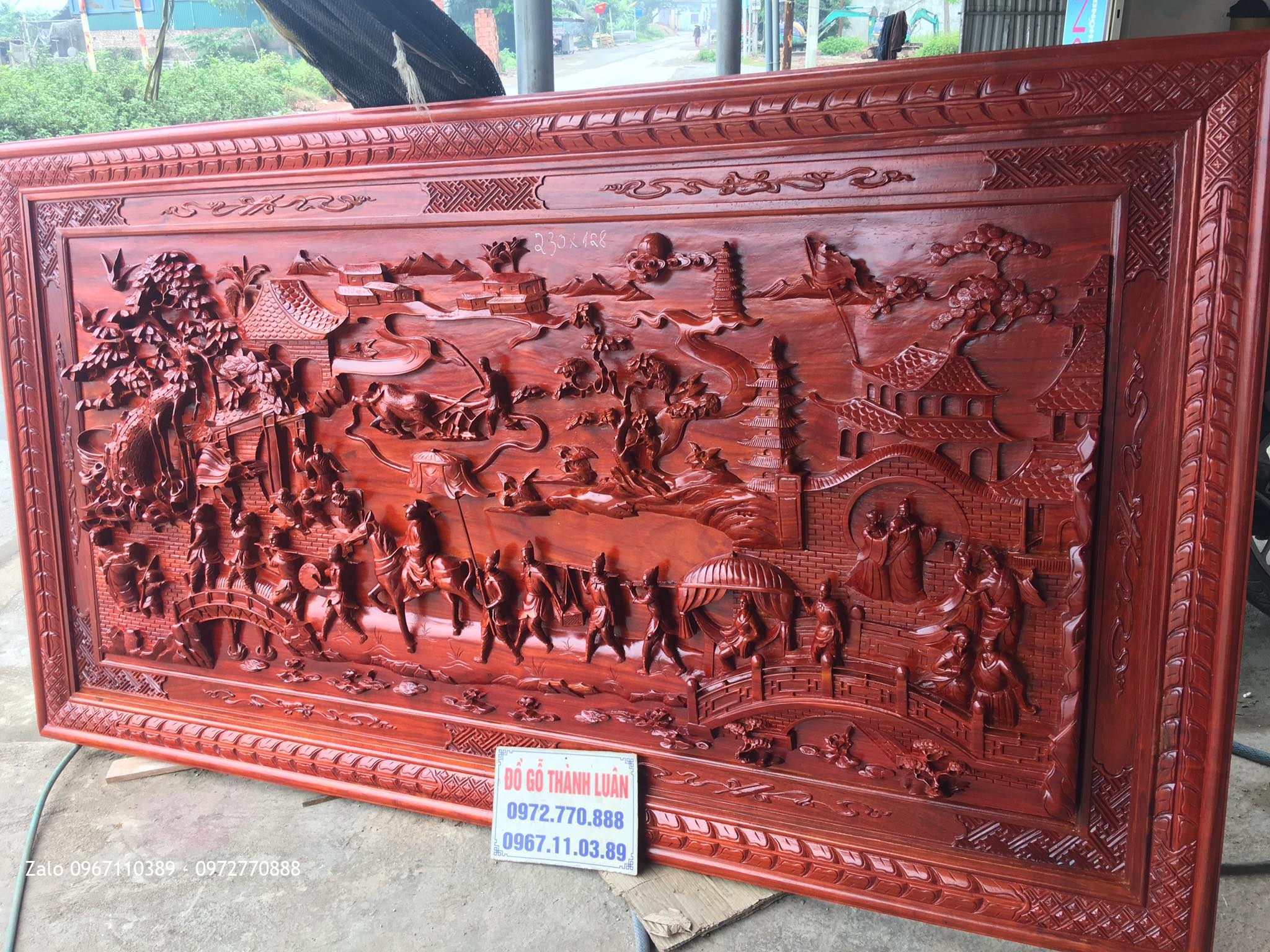 Tranh Vinh Quy Bái Tổ Gỗ Hương Nam Phi.2m30-1m28. Khách Sóc Sơn HN.