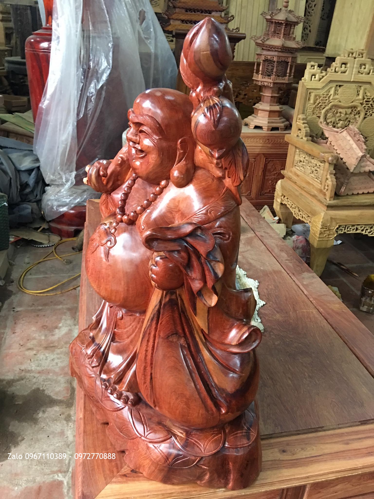 Tượng ông Phúc gỗ hương đỏ. A Chuyên Ba Vì Hn.