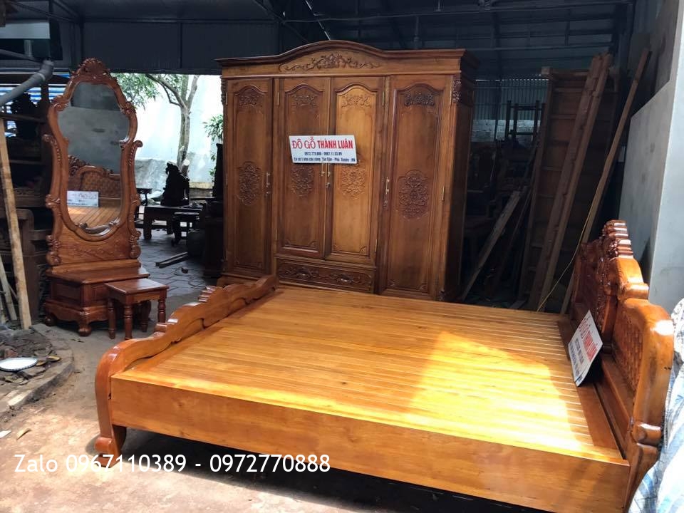 Giường, Tủ Áo, Bàn Trang Điểm Gỗ Gụ. Khách Ninh Bình.