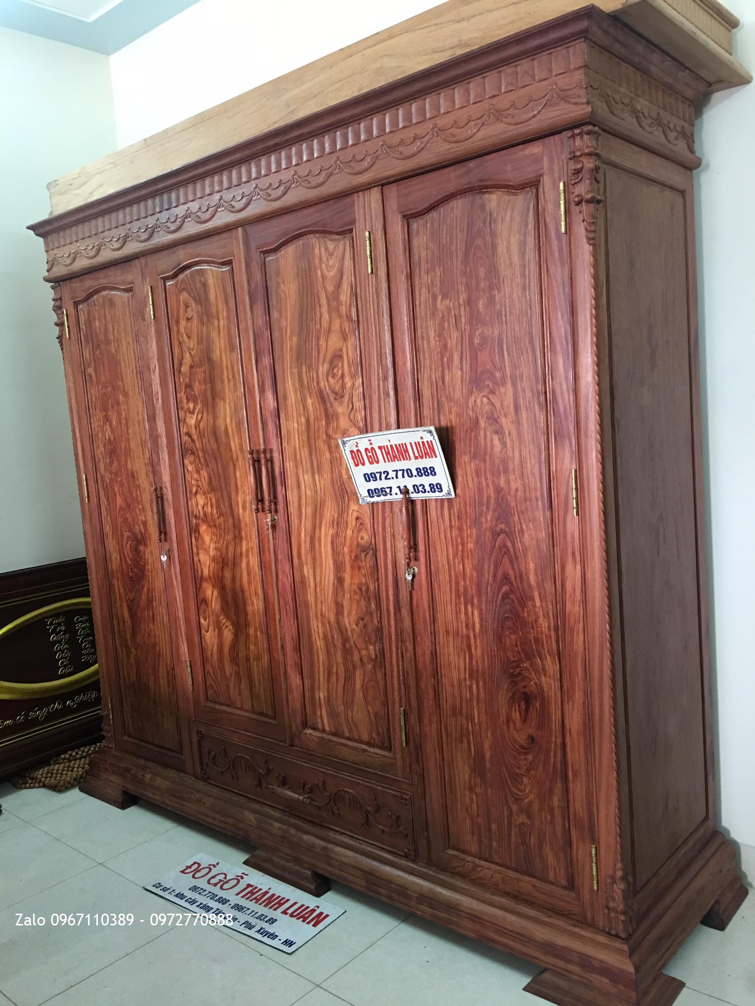 TỦ ÁO GỖ CẨM LAI VÂN VIP,