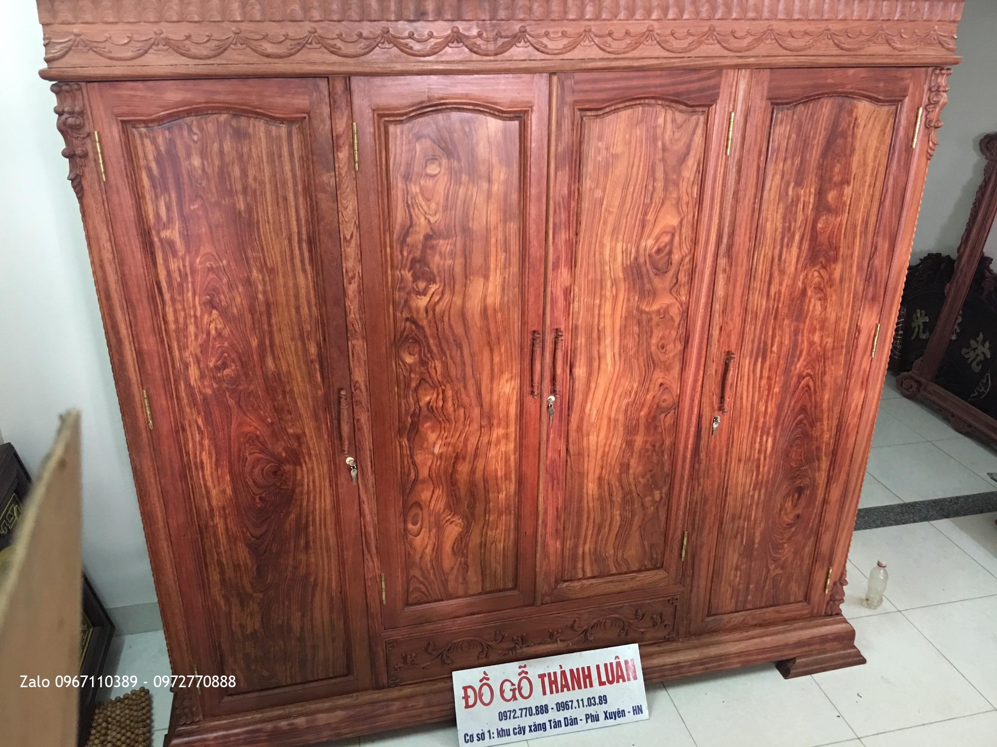 TỦ ÁO GỖ CẨM LAI VÂN VIP.