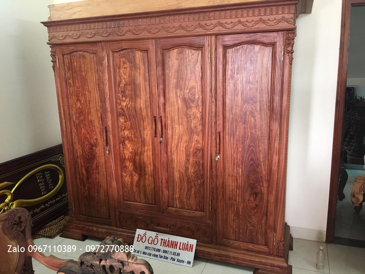 TỦ ÁO GỖ CẨM LAI VÂN VIP