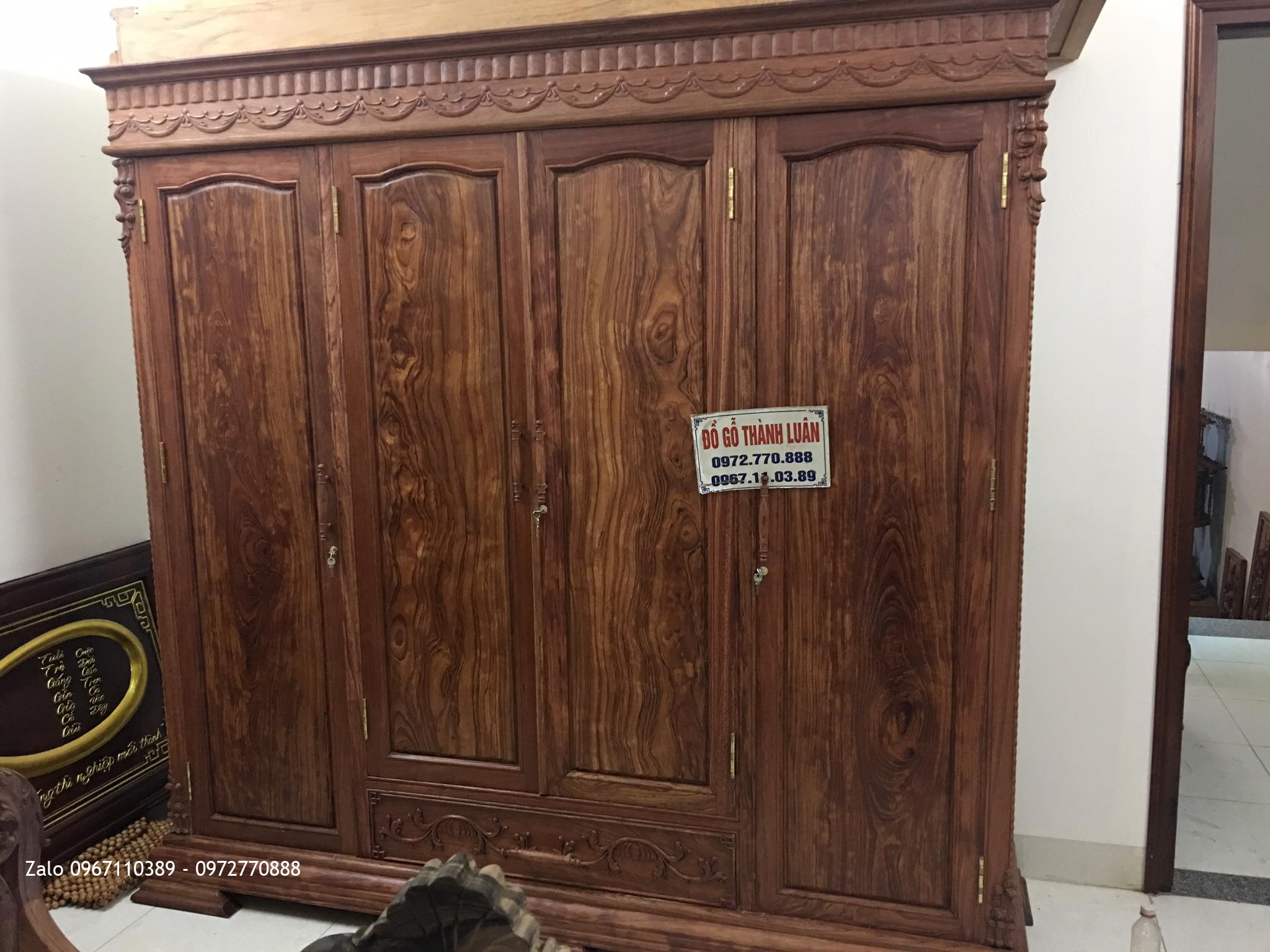 TỦ ÁO GỖ CẨM LAI VÂN VIP::