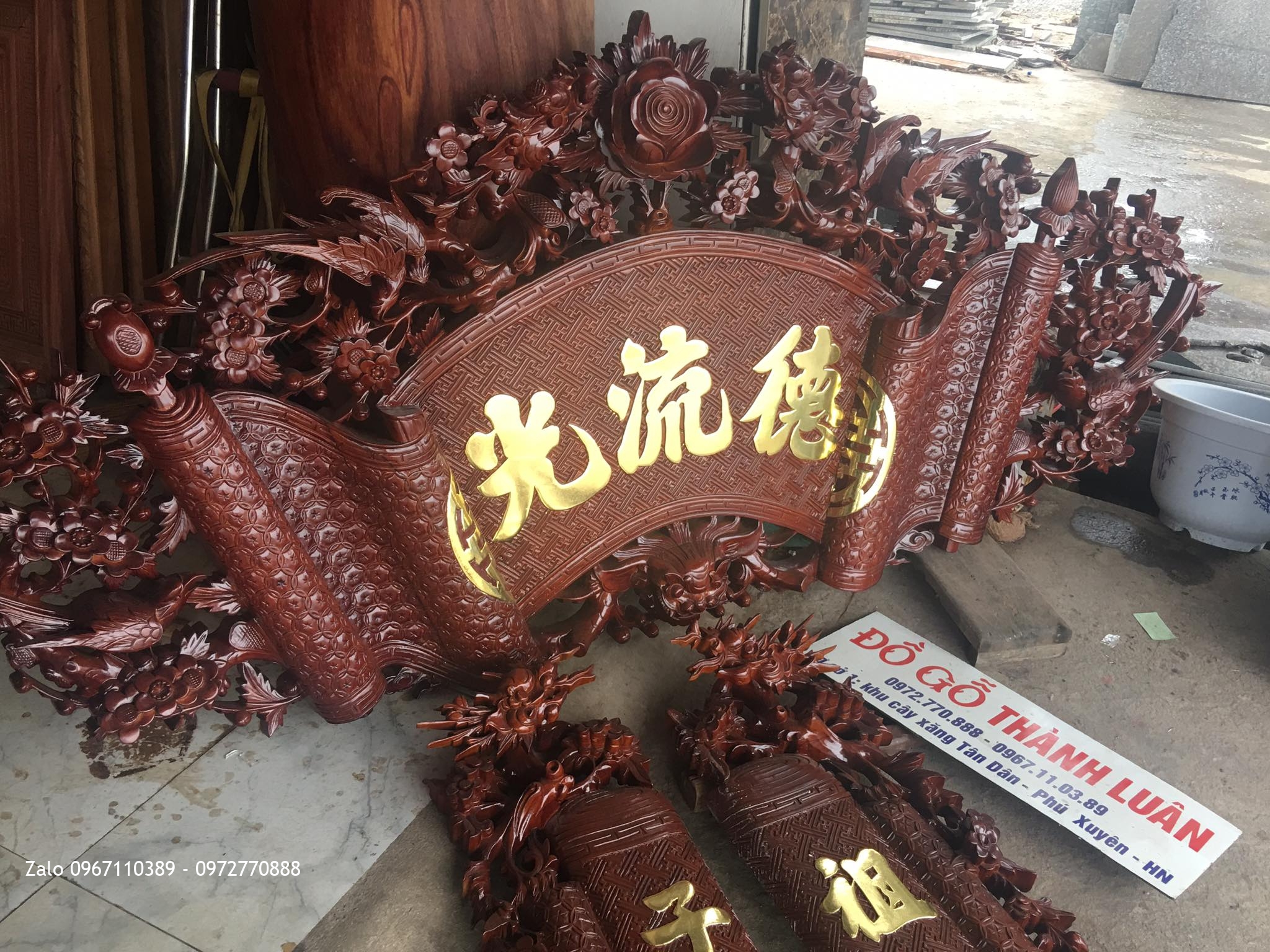 Cuốn thư câu đối gỗ gụ(mai hoá) chữ vàng. A/c Sơn Thuận Đan Phượng
