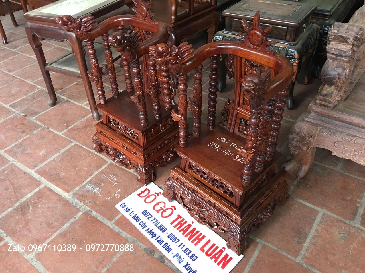 2 Chiếc Ngai Thờ Gỗ Gụ 48x43x87