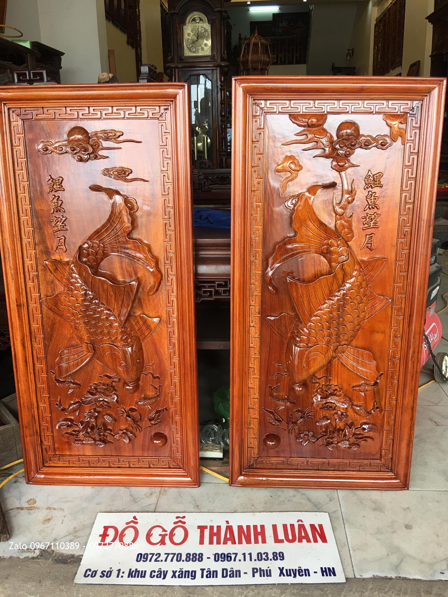 Tranh Gỗ Lý Ngư Vọng Nguyệt(Cá Chép) Gỗ Gụ.50x1m09.