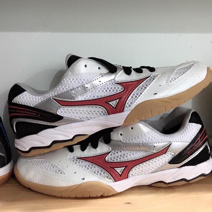 Mizuno Wave Kaiserburg 3