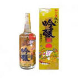 R­ượu Sake vảy vàng màu trắng Nhật Bản 1.8l