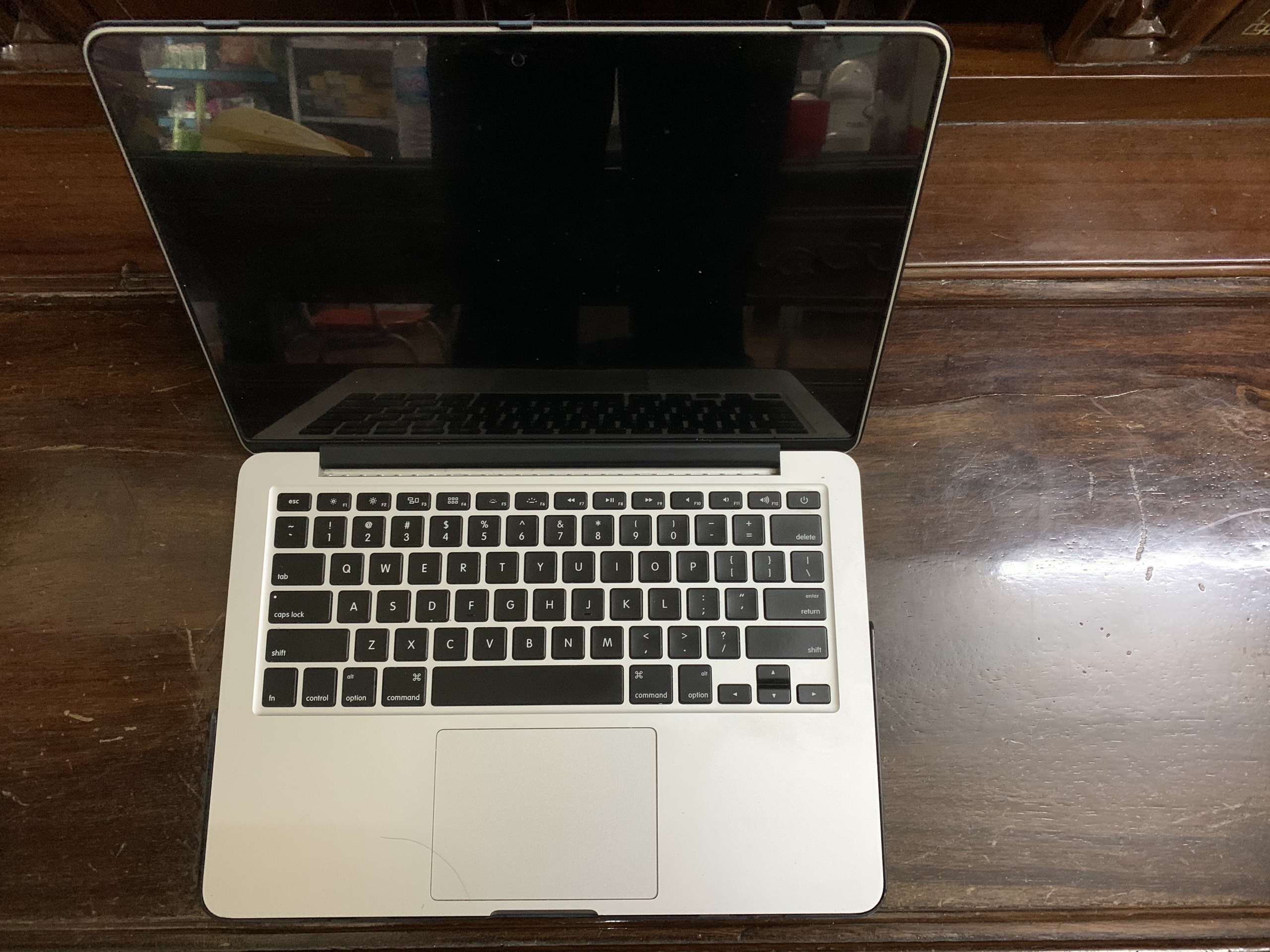 thu mua laptop cũ - macbook bị hỏng giá cao