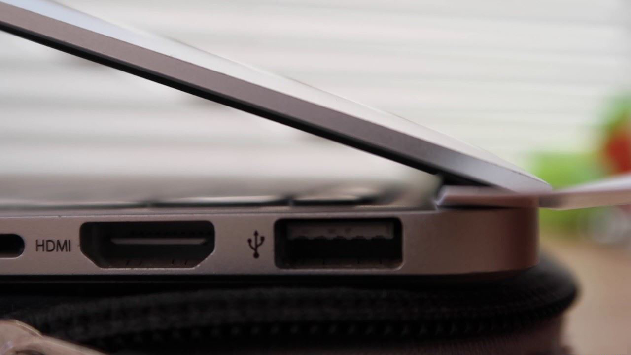 sửa chữa bản lề laptop, macbook