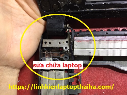 sua-chua-ban-le-laptop