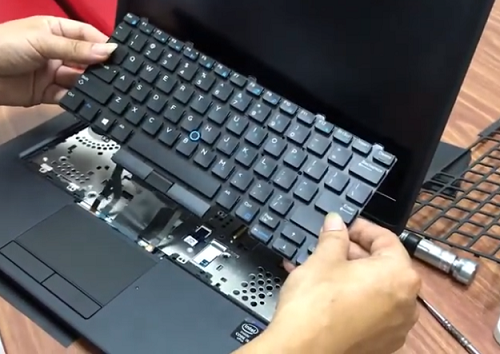 thay bàn phím laptop Dell Latitude E7450