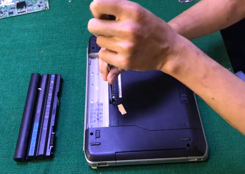  thay bàn phím DELL Latitude E5520