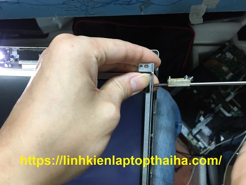 thay màn hình laptop HP 8570P