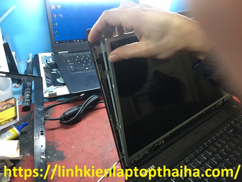 thay màn hình laptop Dell Inspiron M6600