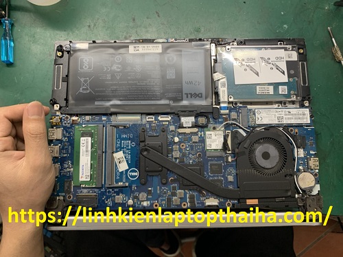 thay pin laptop Dell Inspiron