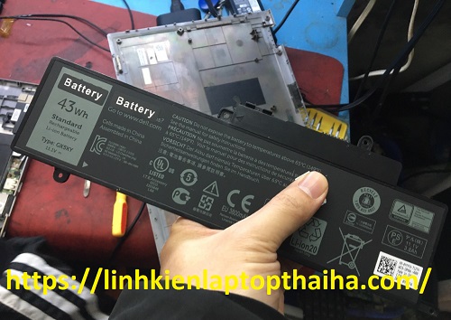 thay pin laptop Dell Inspiron 7460
