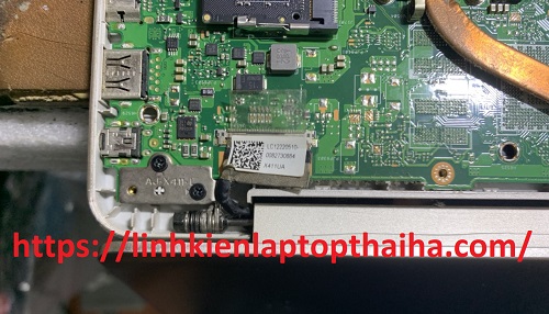 Sửa bản lề laptop Asus